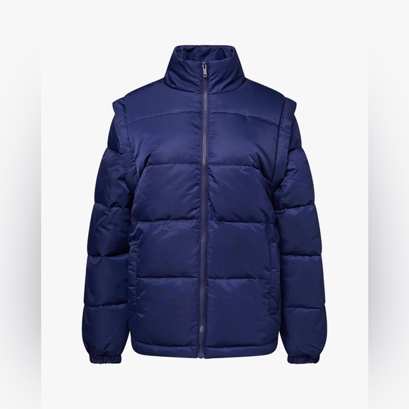 WeWoreWhat Jackets & Blazers - WeWoreWhat Zip Off Sleeve Puffer Jacket in Navy. Size M. NWT!